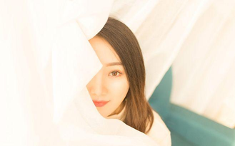 法国小女仆1981经典电影海报